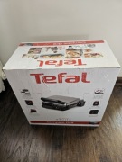 Składany grill elektryczny Tefal GC 3050 czarny 2000 W