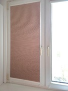 Plisy zaciemniające plaster miodu w kolorze pudrowy róż. 