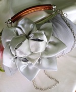 Szara torebka Wieczorowa - Duży kwiat