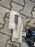 Zbiorniczek spryskiwaczy BMW e30 Toruing pompka