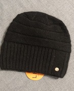 Damska zimowa czapka z angory, ocieplana polarem.