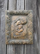 Rzeźba pt. "Madonna Z Dzieciątkiem"