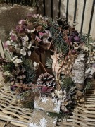 Świąteczny wianek z suszu z drewnianym reniferem (26)