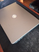 Komputer DELL z ładowarką