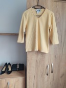 Elastyczna bluzka z prążkowanej dzianiny 