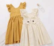 Letnia dziecięca sukienka lniana z bawełny