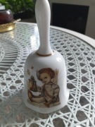 Dzwonek porcelanowy Hummel 