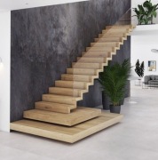 Schody drewniane dywanowe 