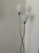 Lampa stojąca do salonu