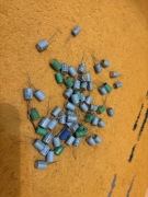 Kondensatory elektrolityczne 470uF/16V Elwa bardzo stare