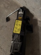 Audi A6 C6 -lewarek z uchwytem