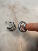 Kolczyki ASOS Design srebrne półksiężyce