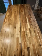 Duży rodzinny stół Ikea