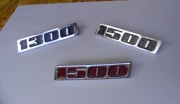 Emblemat 1500 i 1300 do Fiata 125 oryginalny czerwony, czarny
