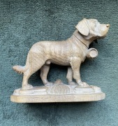 Przedwojenna rzeźba drewniana Pies z baryłką - Sygnowany: Św. Gotthard