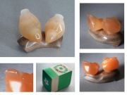 Gołąbki figurka z onyksu agatu orientalna stylistyka Art Deco ZSRR