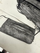 Maseczki Maseczka chirurgiczna Ochronna uniwersalna czarna 50 sztuk