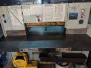 Krajarka do papieru adast 80