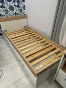 Łóżka dziecięce białe 90x200, biurko białe z kontenerkiem