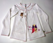 Śliczny sweterek z haftami, 128