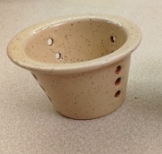 Ceramiczny zaparzacz do herbaty – rękodzieło, sitko do kubka