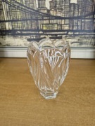 Kryształowy wazon – elegancki, dekoracyjny