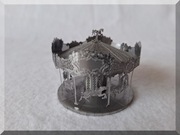 Karuzela, sala zabaw - Metal Earth - model złożony 3D, prezent dekoracyjny