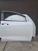 Toyota Yaris IV drzwi przednie prawe.