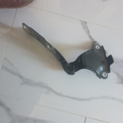 Zawias lewy Opel Astra L