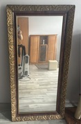 Lustro w ozdobnej ramie 136/67