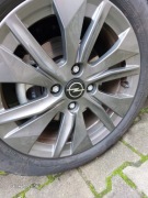 Koła z oponami z Opla Corsy 2024 r.