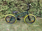 Rower BMX Wipe Btwin 500 20" Khaki Zielony Decatlon.