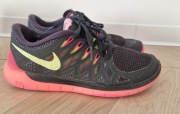 Obuwie damskie sportowe Nike r. 38,5