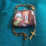 Szklany Różaniec z Fatimy+ etui na różaniec jak na zdjęciu.