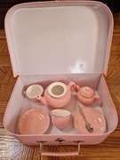 Walizka z serwisem do kawy do zabawy dla dziecka