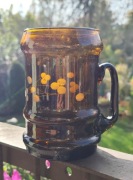 Szklany kufel z ozdobnym szlifem. PRL 