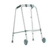 Balkonik z przednimi kołami