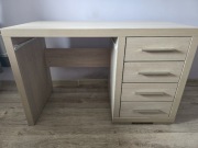 Biurko z szufladami 