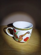Kubek ceramiczny z wężem chiński styl wąż kwiaty