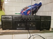 Radiomagnetofon z czasów PRL 