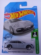 Hot wheels Porsche Panamera Turbo