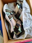 Sprzedam nowe sandały damskie cmp orginalne tanio 