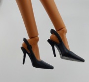 Buty dla lalki Barbie szpilki czarne.