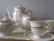 Serwis kawowy na 12 osób. Chodzież 