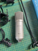 Mikrofon Pojemnościowy NOVOX NV-1 złoty + filtr, koszyk, statyw, akcesoria.