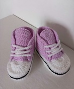 Ręcznie robione buciki niemowlęce 10 cm – fioletowe sneakersy – handmade