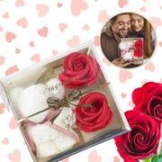 Zestaw Prezentowy Ręcznik + Kwiaty Mydlane w Ozdobnym Pudełku