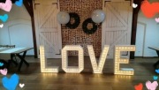 Napis LOVE