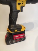 Adapter przejściówka baterii Bosch GBA 18V Pro Nieb do Dewalt 18V XR