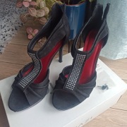 Quazi piękne szpilki r.38